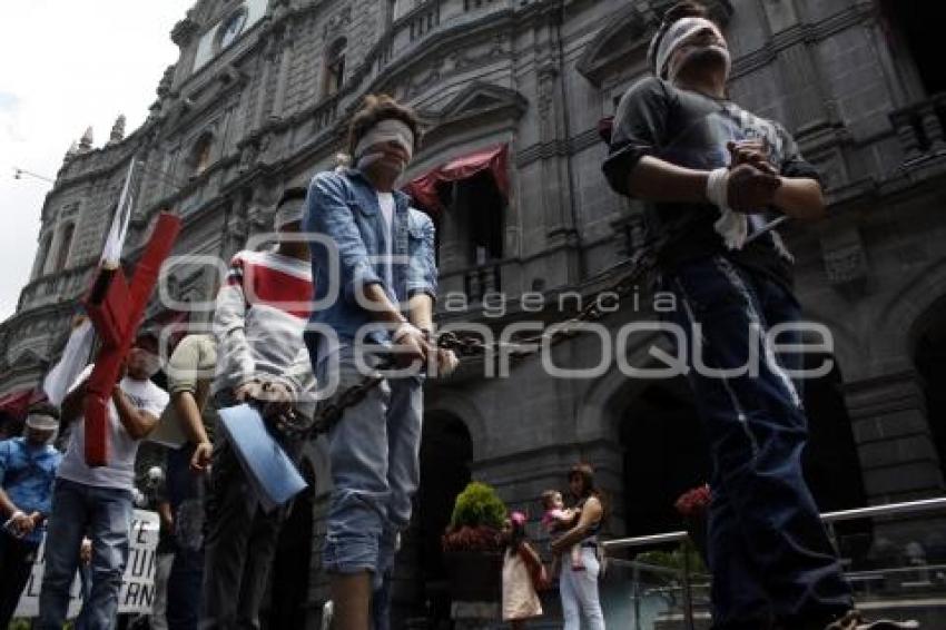 MANIFESTACIÓN FEET