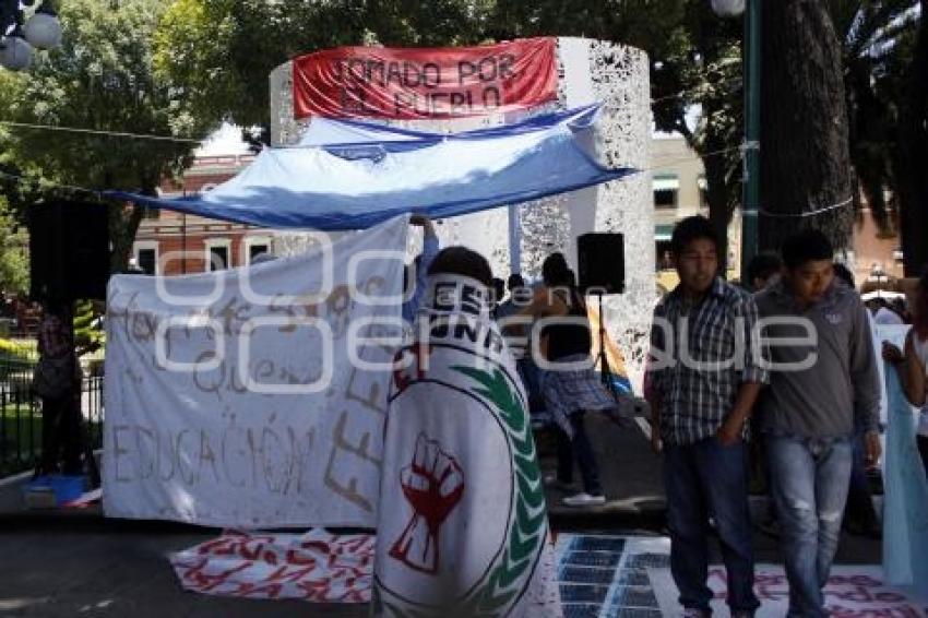 MANIFESTACIÓN FEET