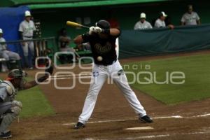 BÉISBOL . PERICOS VS LEONES