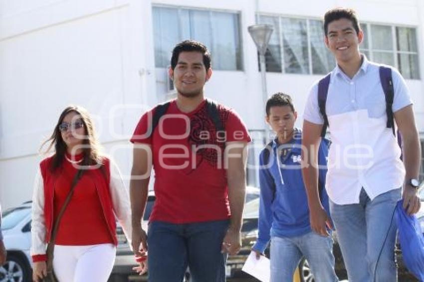 BUAP . UNIVERSITARIOS