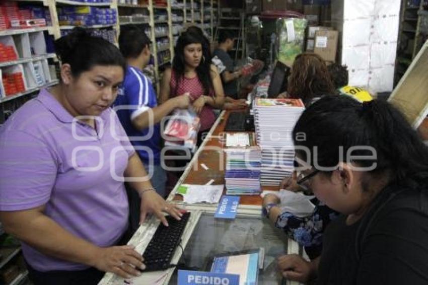 REGRESO A CLASES . PAPELERIAS