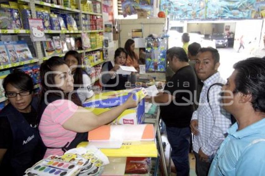 REGRESO A CLASES . PAPELERIAS