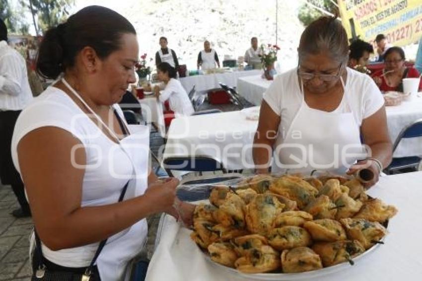 CHILE EN NOGADA EN EL CUEXCOMATE