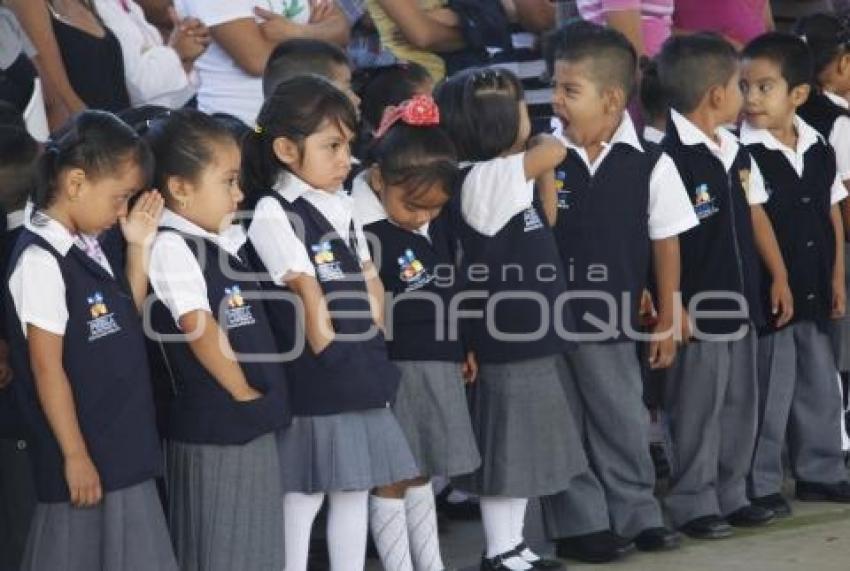 REGRESO A CLASES . ACATLÁN DE OSORIO