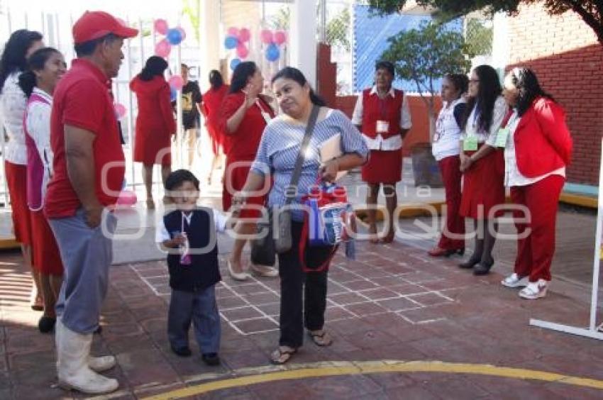 REGRESO A CLASES . ACATLÁN DE OSORIO