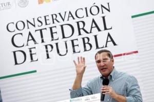 RAFAEL MORENO VALLE . GOBERNADOR