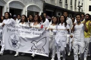 MANIFESTACIÓN ESTUDIANTES MEDICINA BUAP