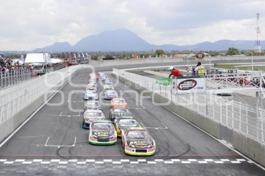 CARRERA NASCAR MÉXICO FECHA 9