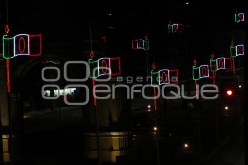 MES PATRIO . ILUMINACIÓN