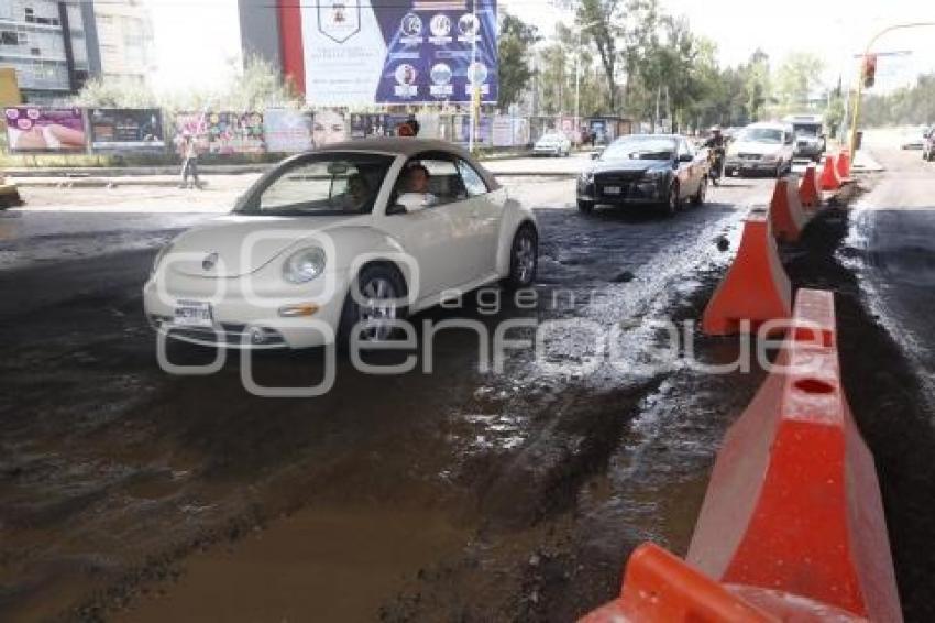 PAVIMENTACIÓN BULEVAR ATLIXCO . TRÁFICO