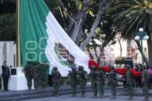 IZAMIENTO DE BANDERA 