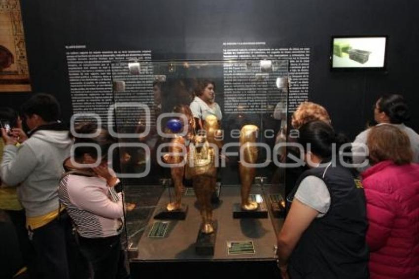 NOCHE DE MUSEOS . LA TUMBA DE TUTANKAMÓN
