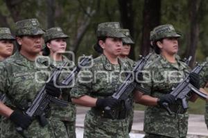 PASE DE REVISTA DESFILE 16 DE SEPTIEMBRE