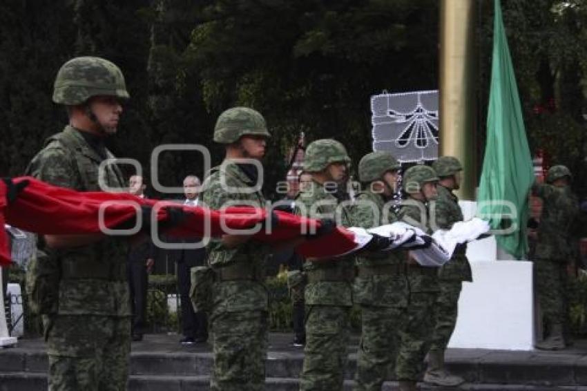 CEREMONIA IZAMIENTO BANDERA