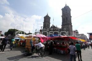 GRITO DE INDEPENDENCIA . INSTALACIÓN VENDEDORES