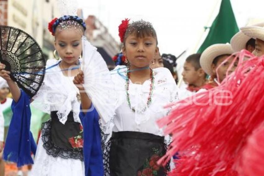 FIESTAS PATRIAS . DESFILE CHOLULA