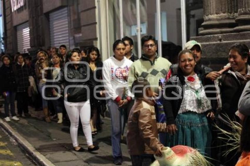 GRITO DE INDEPENDENCIA . ZÓCALO