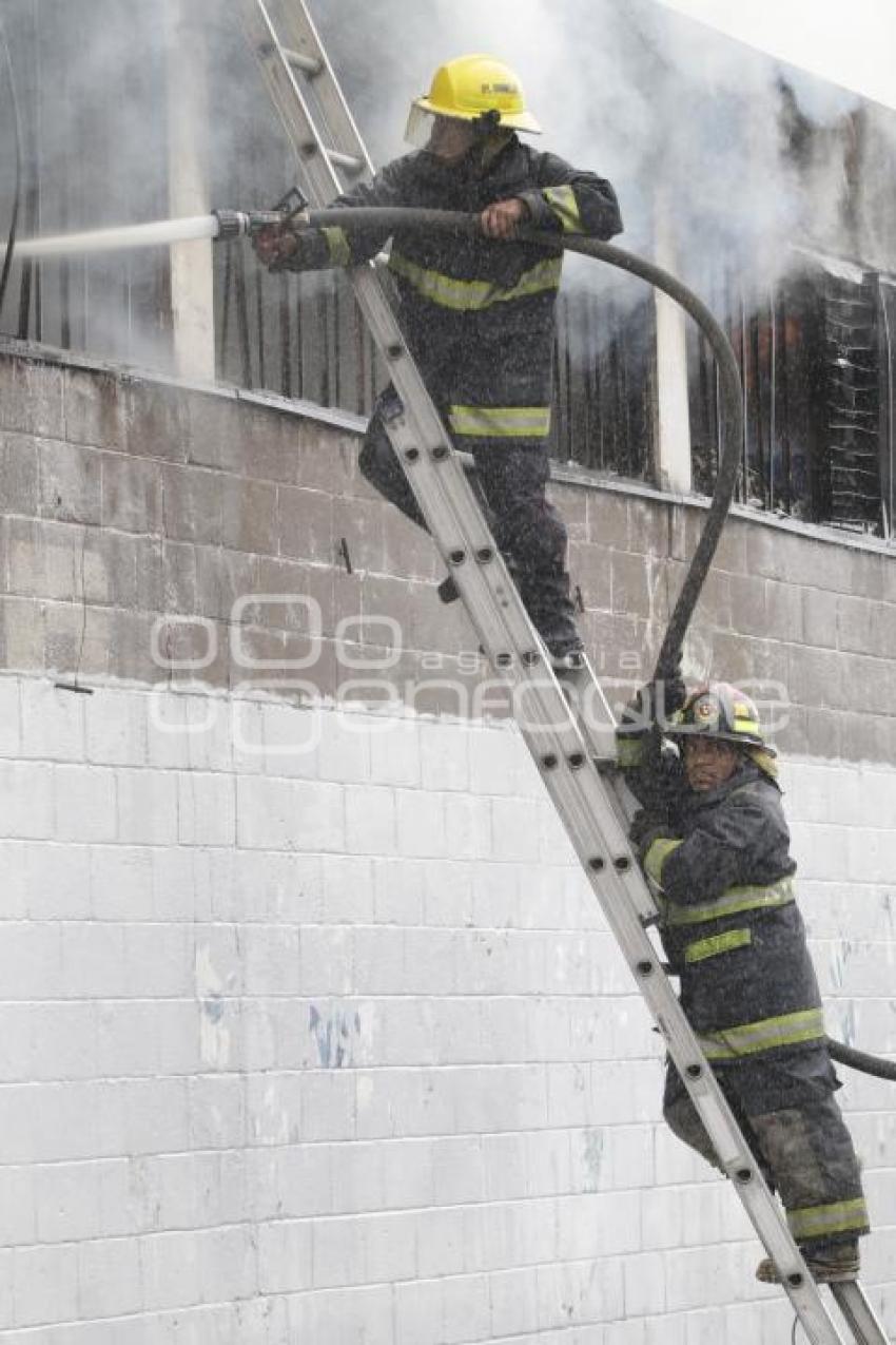 INCENDIO FÁBRICA TEXTIL