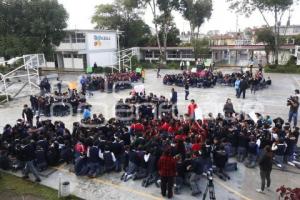 SIMULACRO DE SISMO . ESCUELAS