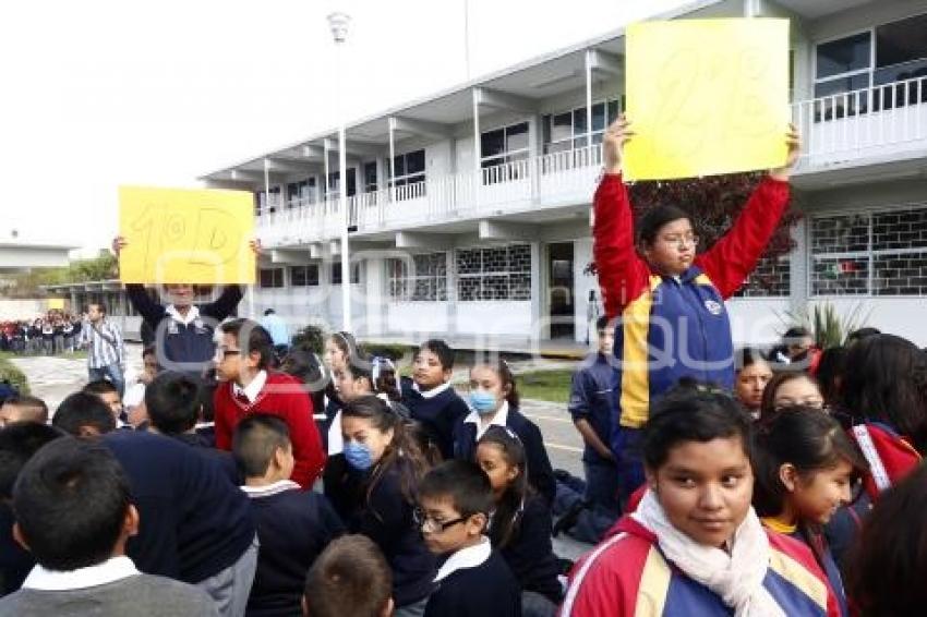 SIMULACRO DE SISMO . ESCUELAS