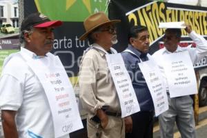 MANIFESTACIÓN MAESTROS DESPEDIDOS