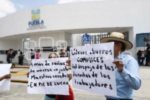 MANIFESTACIÓN MAESTROS DESPEDIDOS