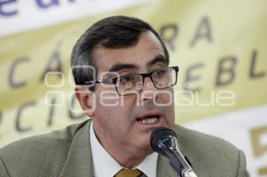 CARRERA CÁMARA DE COMERCIO