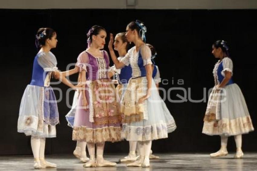 BALLET COPPÉLIA 