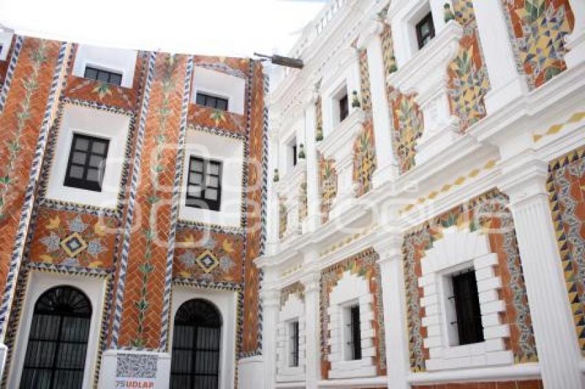 PATIO DE LOS AZULEJOS