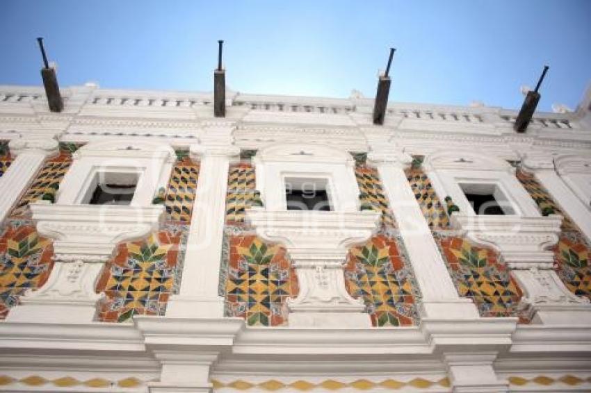 PATIO DE LOS AZULEJOS