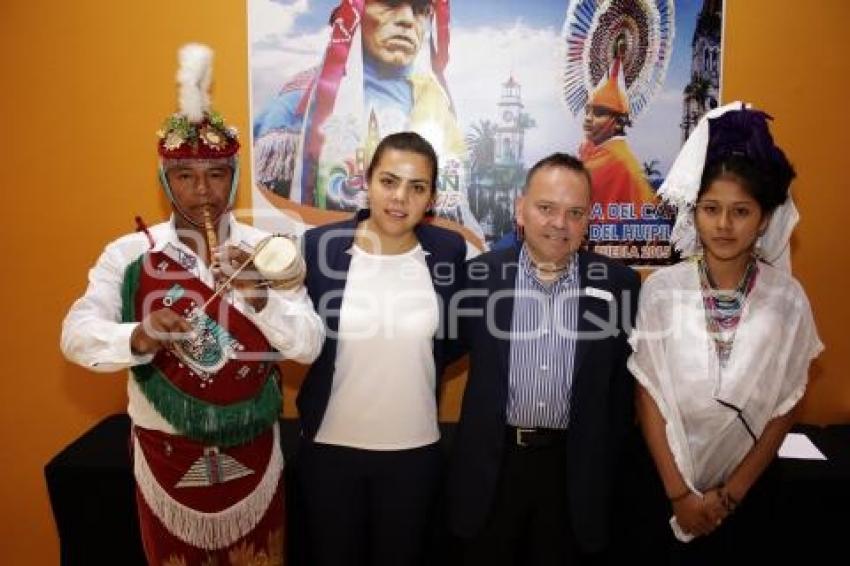 FERIA DEL CAFÉ Y HUIPIL