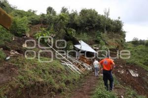 DERRUMBE DE CERRO . HUAUCHINANGO 