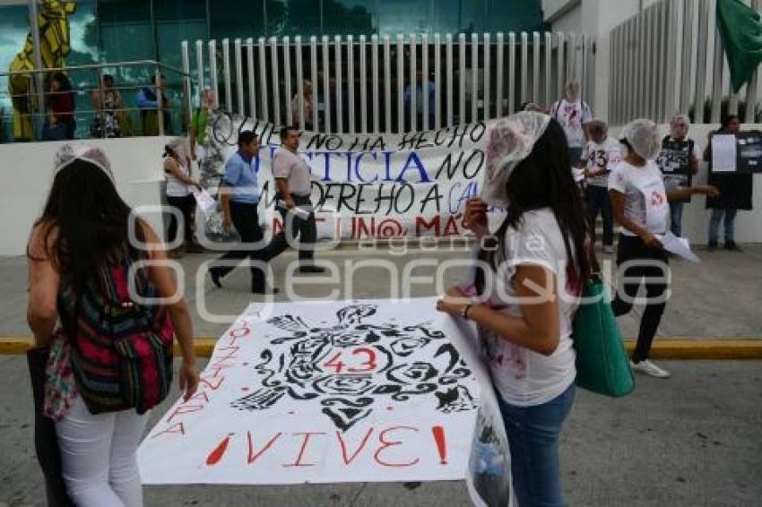 MANIFESTACIÓN AYOTZINAPA