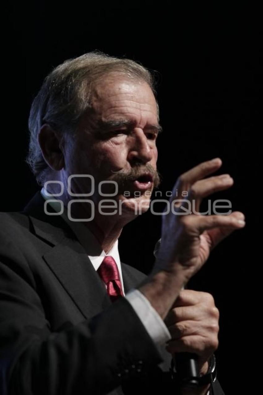 VICENTE FOX . CONGRESO LOS SPIN DOCTORS