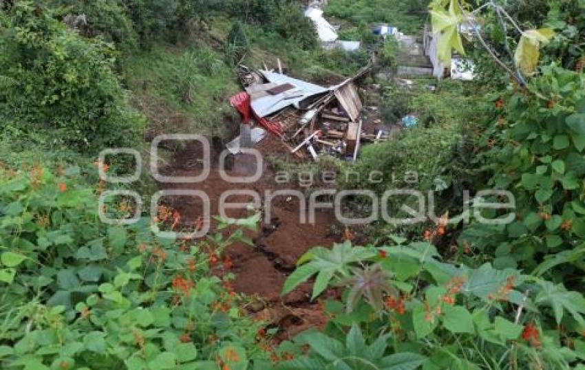DERRUMBE DE CERRO . HUAUCHINANGO