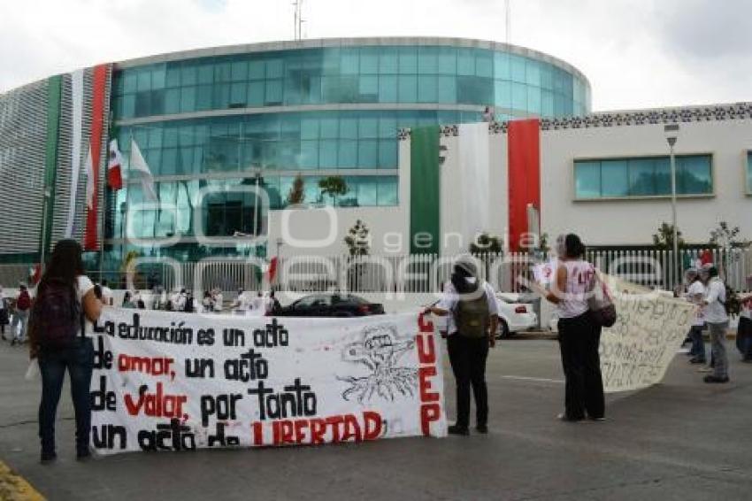 MANIFESTACIÓN AYOTZINAPA