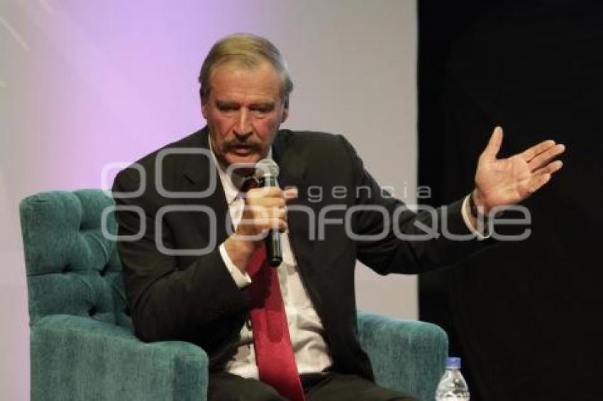 VICENTE FOX . CONGRESO LOS SPIN DOCTORS