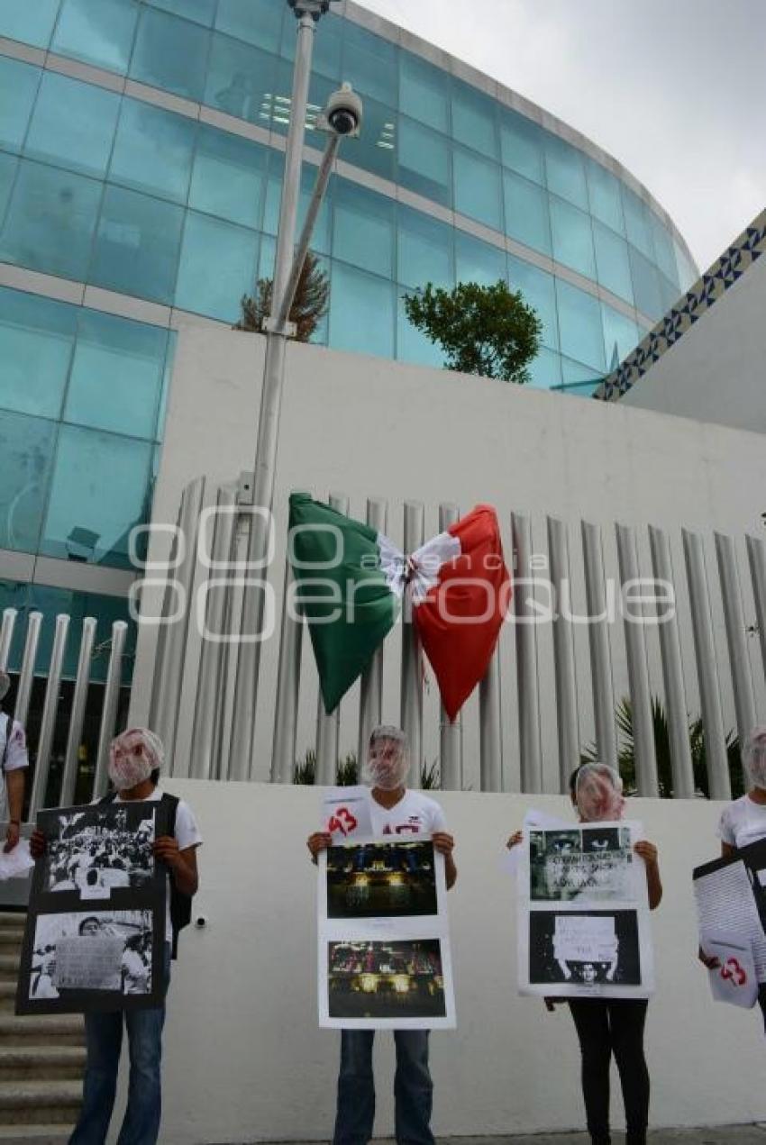 MANIFESTACIÓN AYOTZINAPA