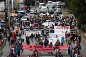 MANIFESTACIÓN POR AYOTZINAPA