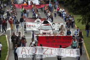 MANIFESTACIÓN POR AYOTZINAPA