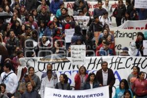 MANIFESTACIÓN POR AYOTZINAPA
