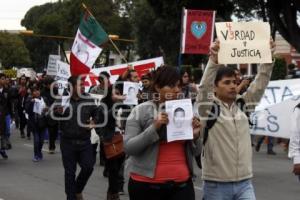 MANIFESTACIÓN POR AYOTZINAPA