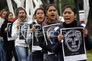 MANIFESTACIÓN POR AYOTZINAPA