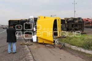 UN MUERTO VOLCADURA PUEBLA-ORIZABA