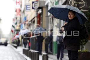 LLUVIA Y FRÍO