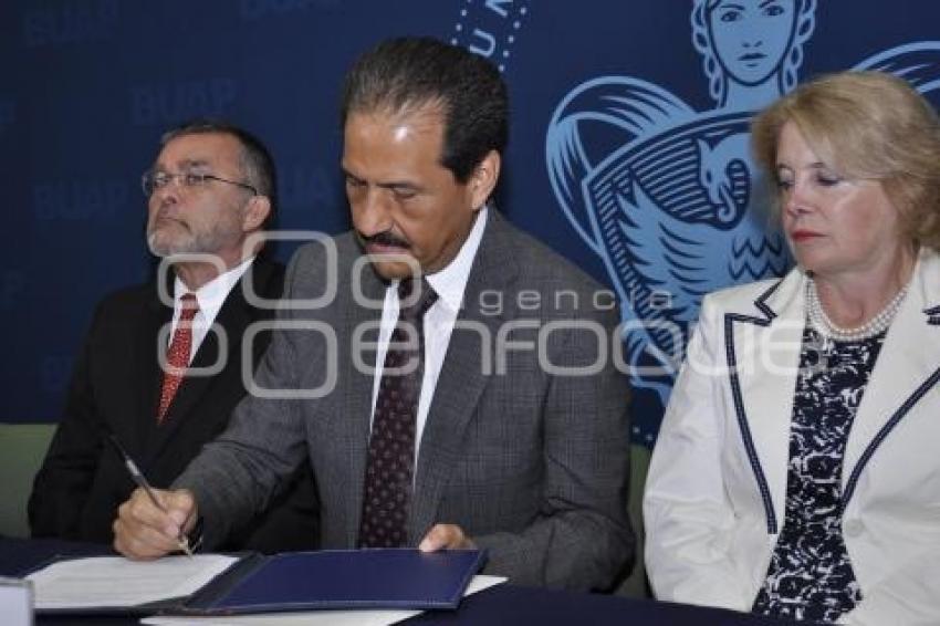 FIRMA DE CONVENIO DE LA BUAP Y OBSERVATORIO 