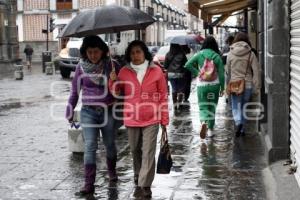 LLUVIA Y FRÍO