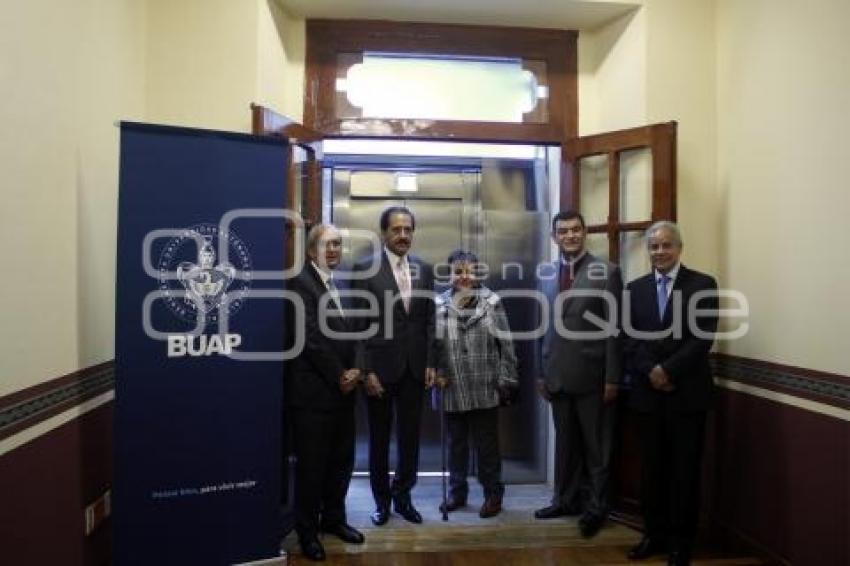 BUAP . ELEVADOR EDIFICIO CAROLINO