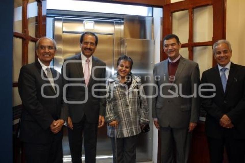 BUAP . ELEVADOR EDIFICIO CAROLINO