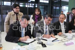 FIRMA CONVENIO UTP - CANACO